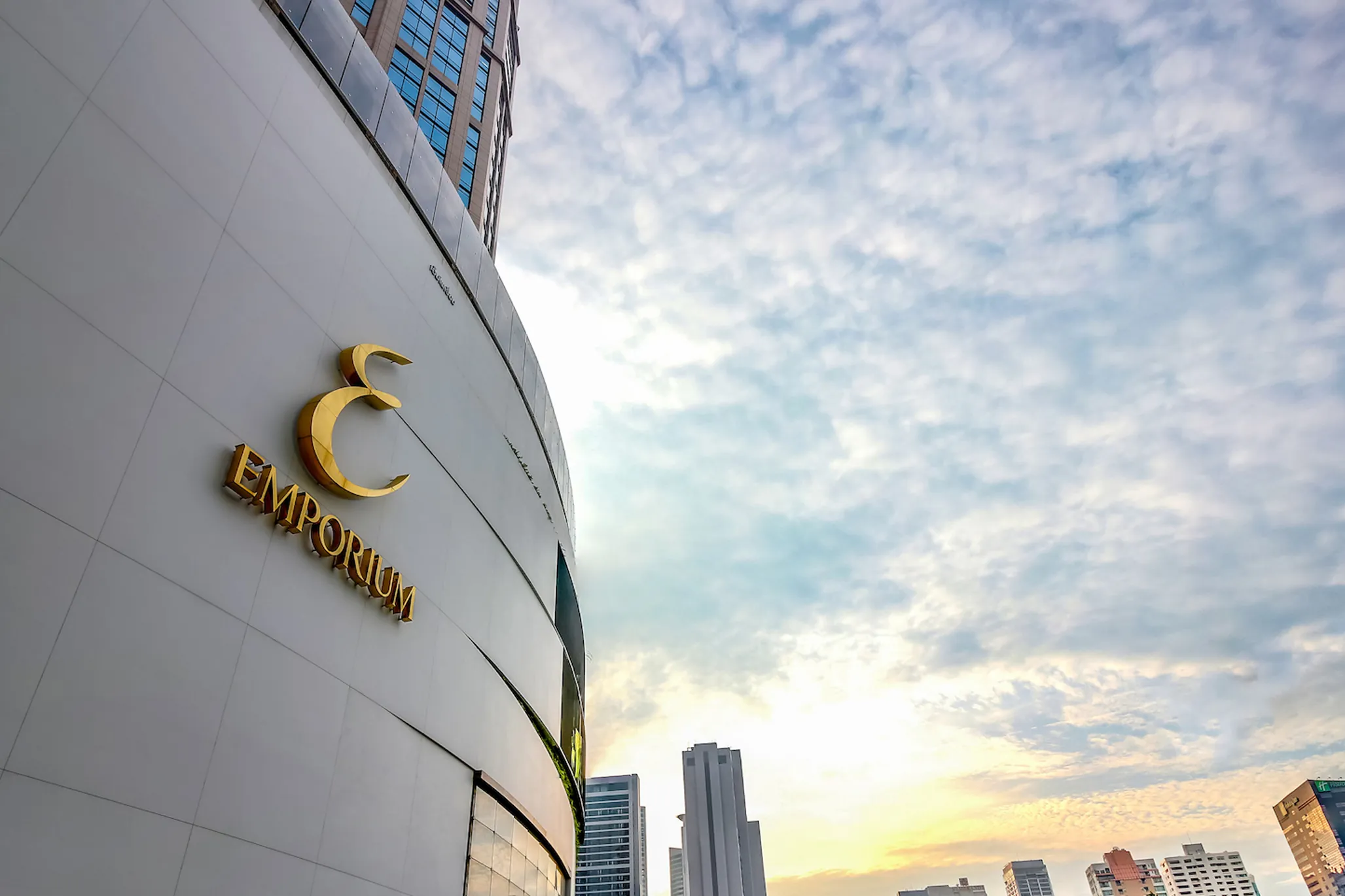 Sakura Cross Clinic EMPORIUM [Thailand]